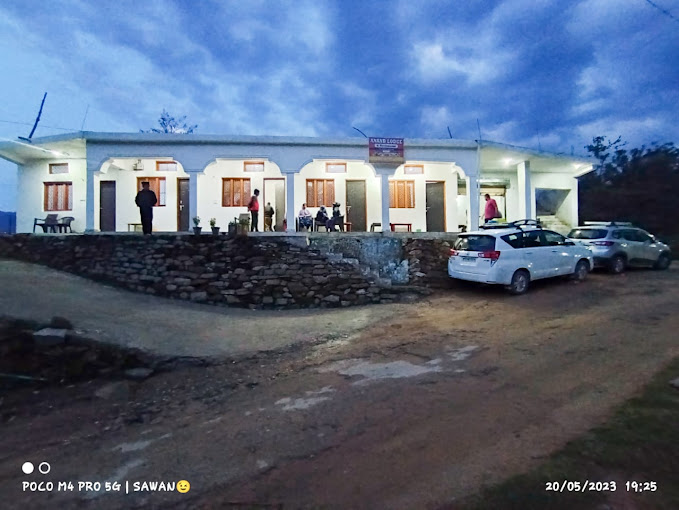 Anand Home Stay and Hotel Phata